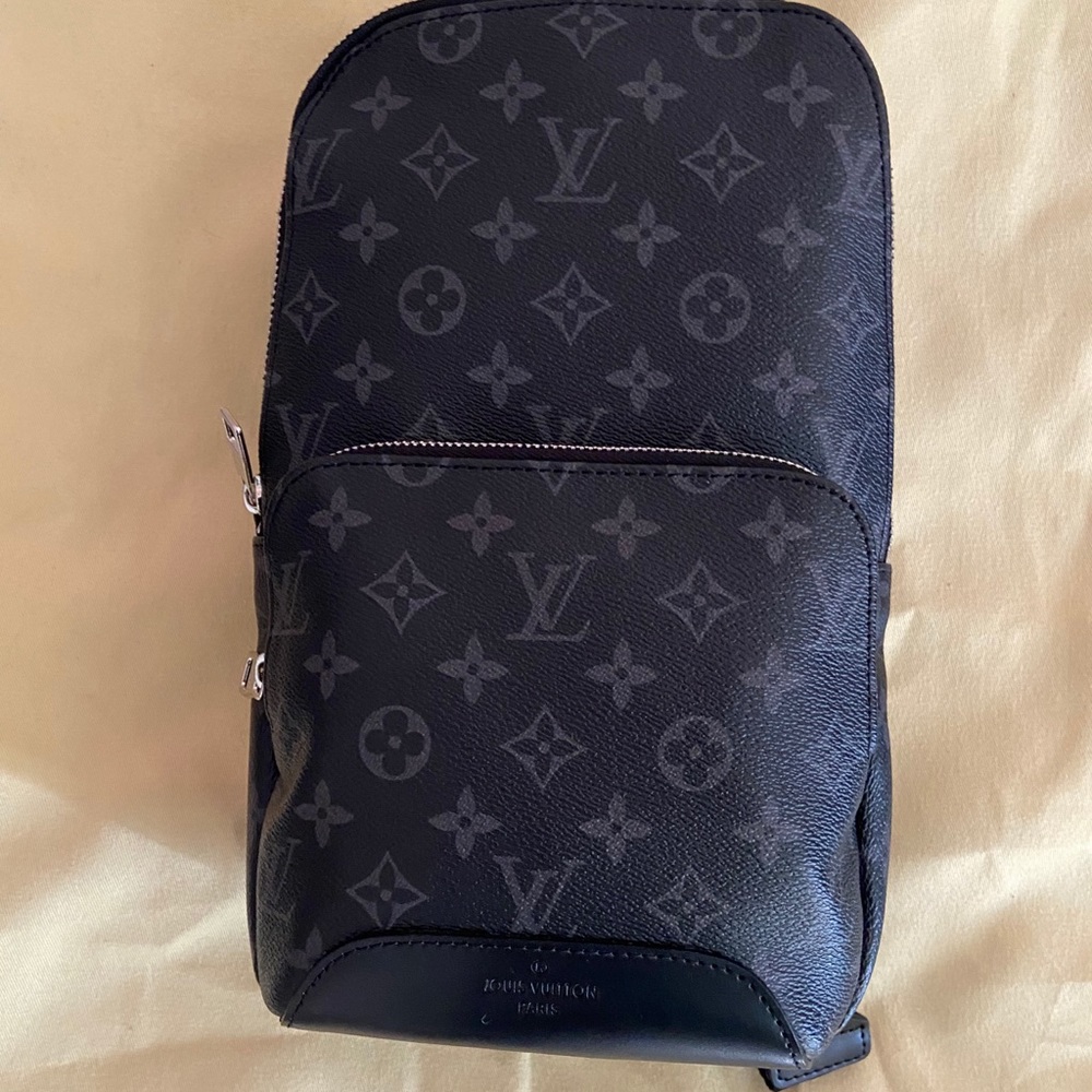 Louis Vuitton monogram sling bag